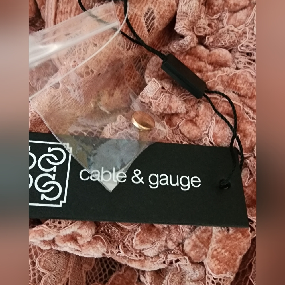 Cable & Gauge mock neck keyhole back, sleeveless burnout velour/lace look blouse - Picture 11 of 11